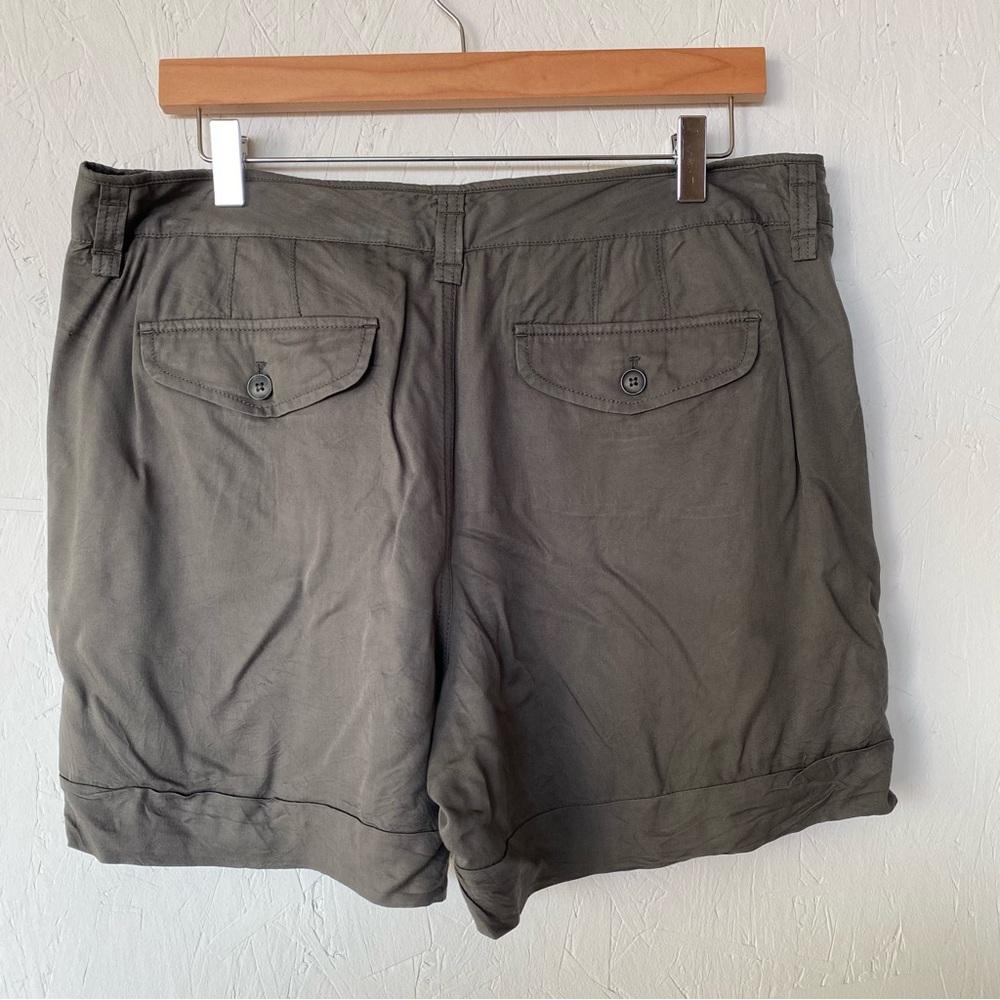 LOFT shorts - Picture 4 of 9